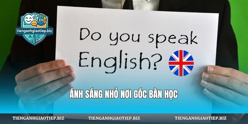 Ánh sáng nhỏ nơi góc bàn học